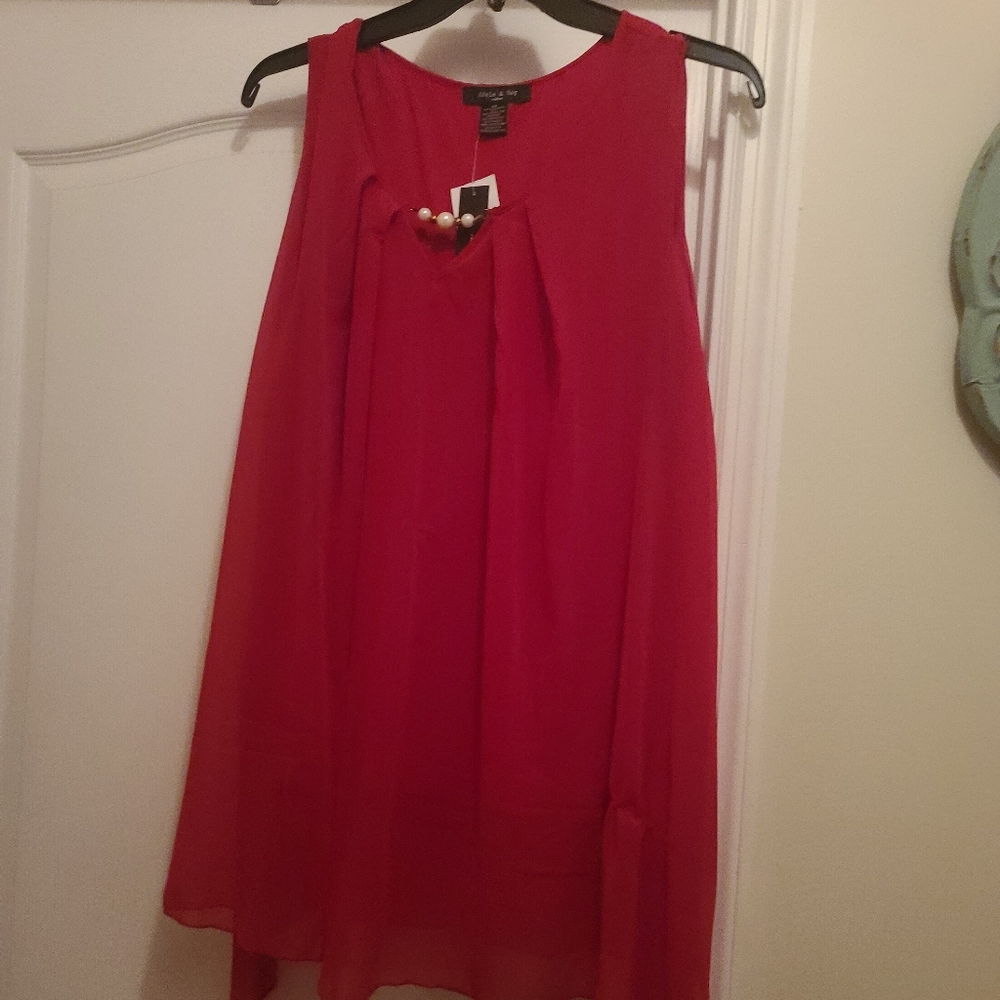 Red dressy tank with pearl accents, nwt